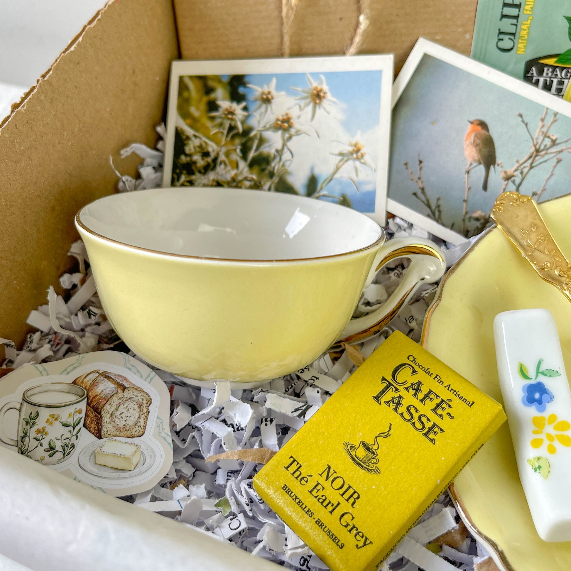 Box Mystère Vintage Citron – Édition Limitée | Tasse ancienne porcelaine Française jaune Céranord