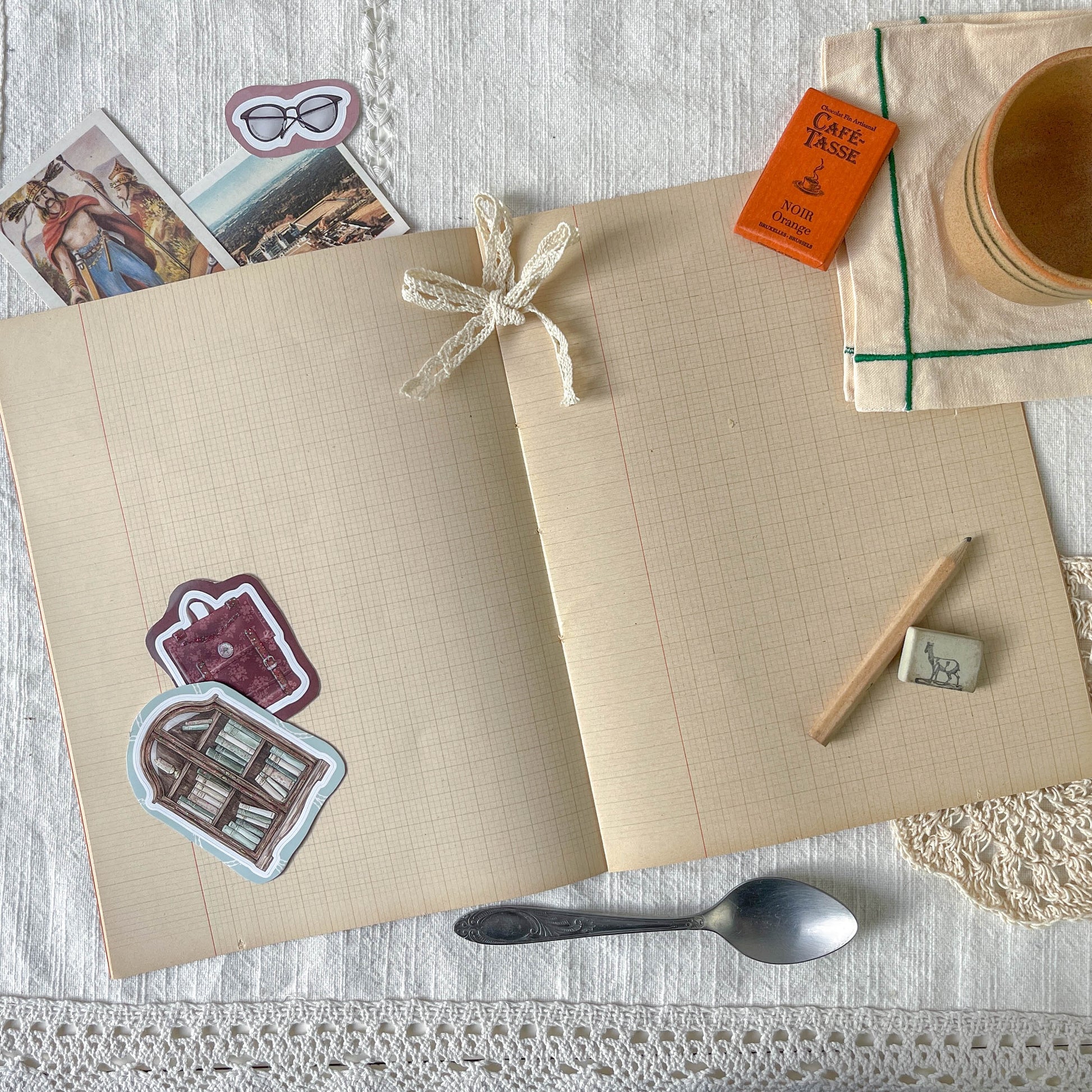 Box Mystère Vintage Ecole Buissonnière | Cahier brouillon vintage