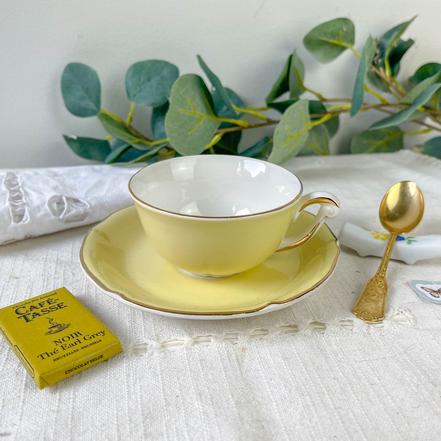 Box Mystère Vintage Citron – Édition Limitée | Tasse ancienne, Livre mystère, Serviette vintage, Citron crochet,  & Carte personnalisable