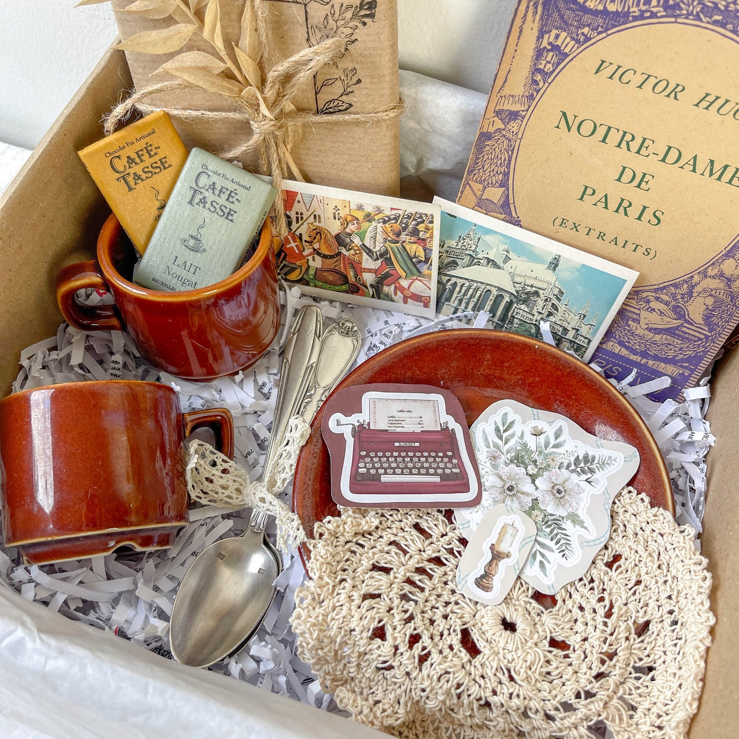 Box Vintage Mystère – Bistrot Parisien  – Édition Limitée  vue du dessus
