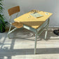 Bureau d’écolier vintage 1960 – Pupitre ancien en bois et métal vert d’eau – Mobilier scolaire rétro – Bureau enfant vintage