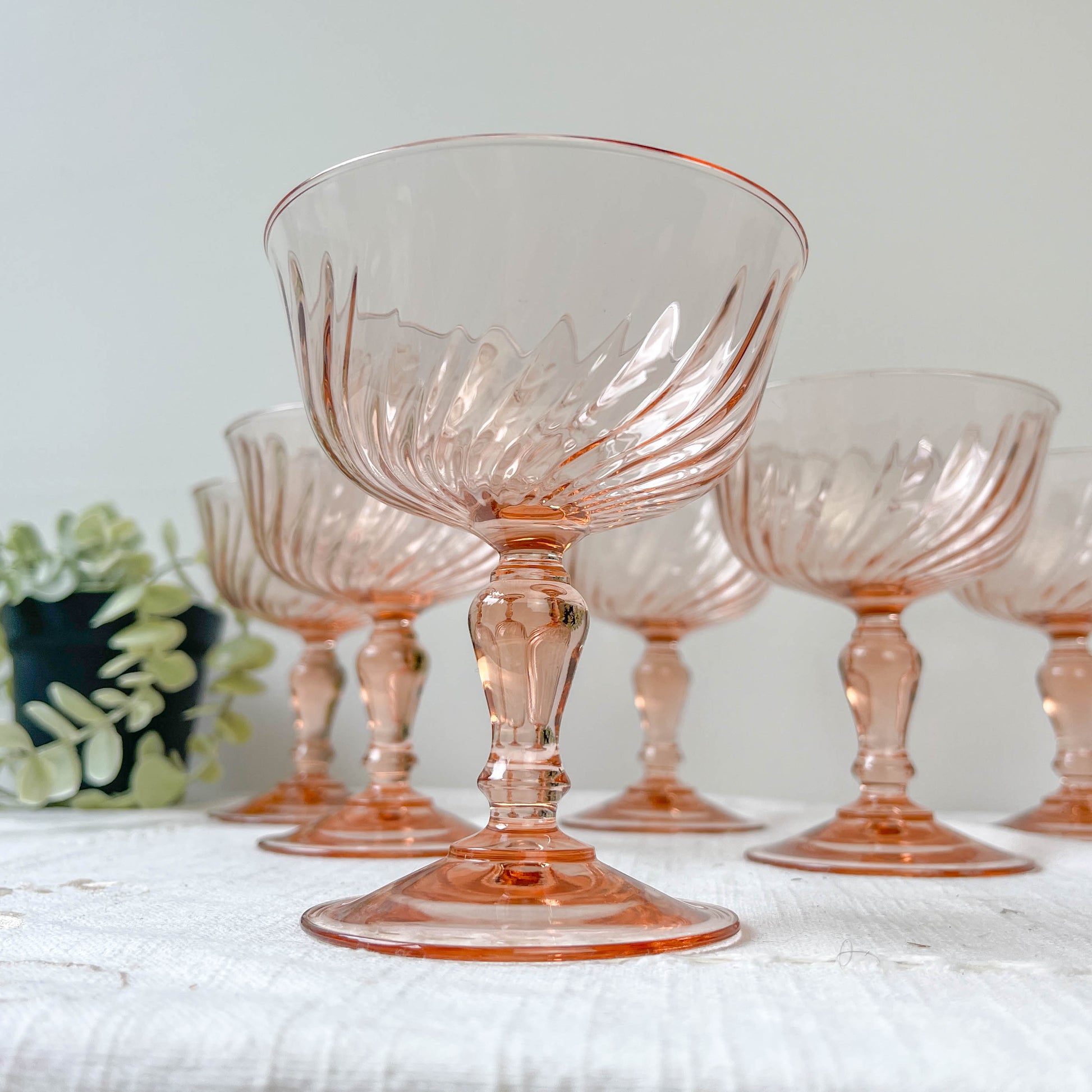 6 Coupes Vintage Verre Rose “ROSALINE” Arcoroc Luminarc – Verre Dépression Français – Vaisselle Ancienne Made in France