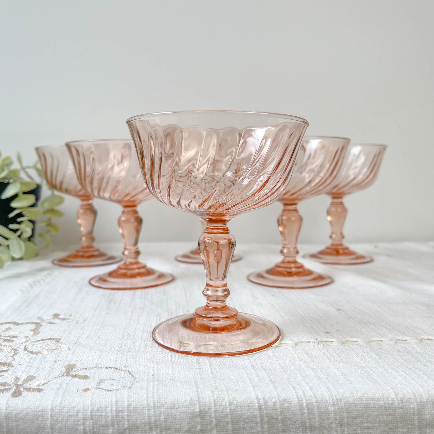 6 Coupes Vintage Verre Rose “ROSALINE” Arcoroc Luminarc – Verre Dépression Français – Vaisselle Ancienne Made in France