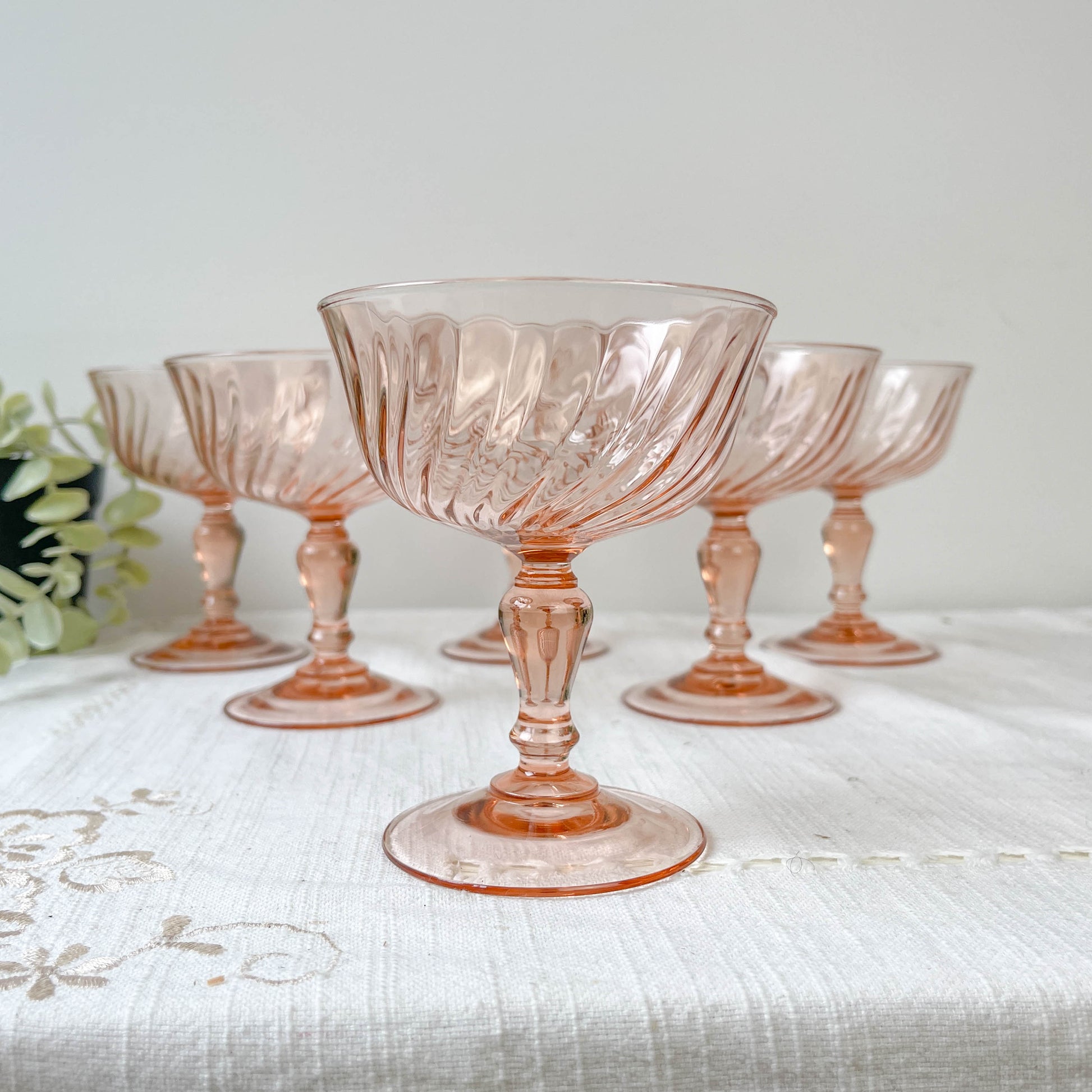 6 Coupes Vintage Verre Rose “ROSALINE” Arcoroc Luminarc – Verre Dépression Français – Vaisselle Ancienne Made in France