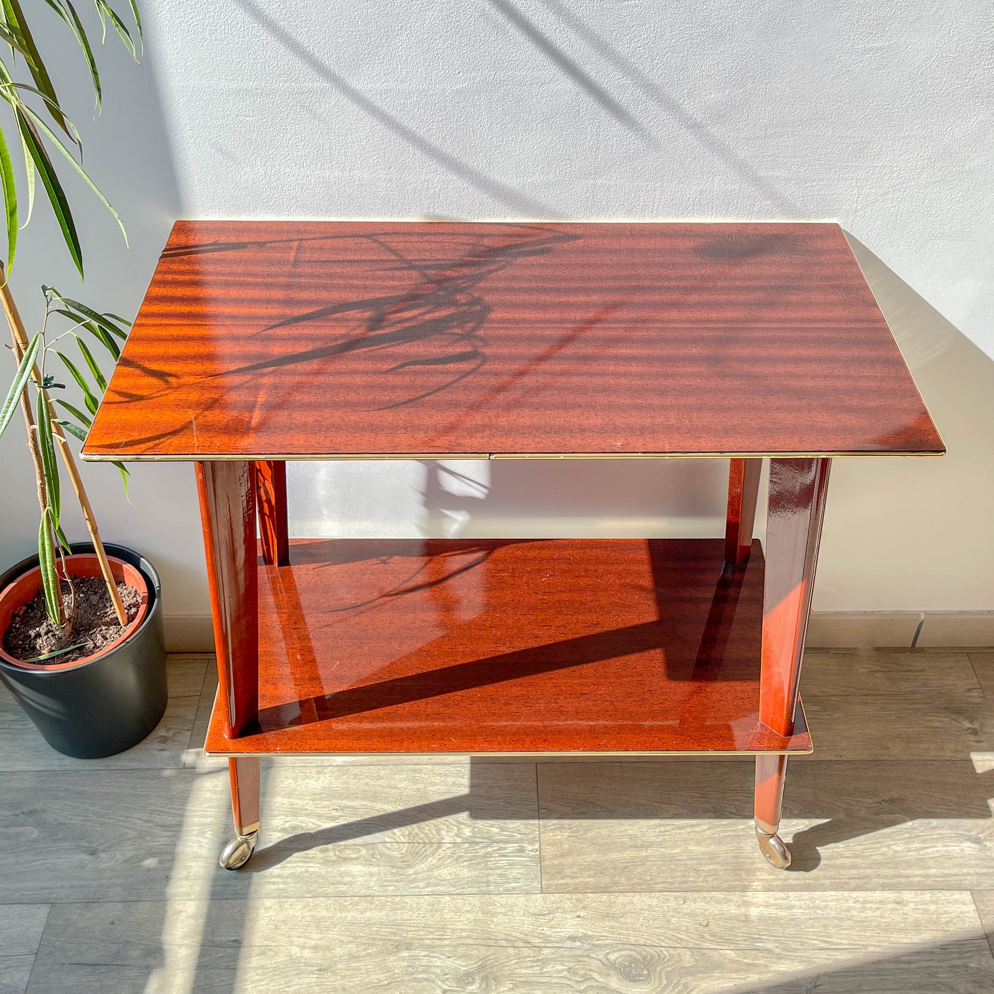 Desserte vintage en formica à roulettes 1960