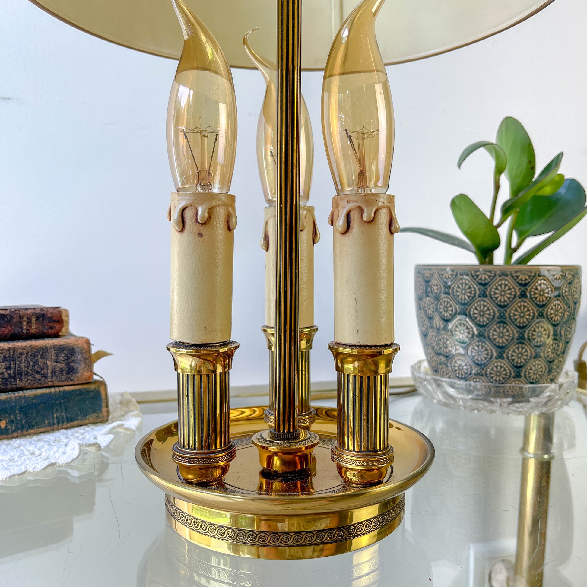 Lampe bouillotte vintage style Empire – bronze doré & abat-jour vert laurier – 3 bras bougie