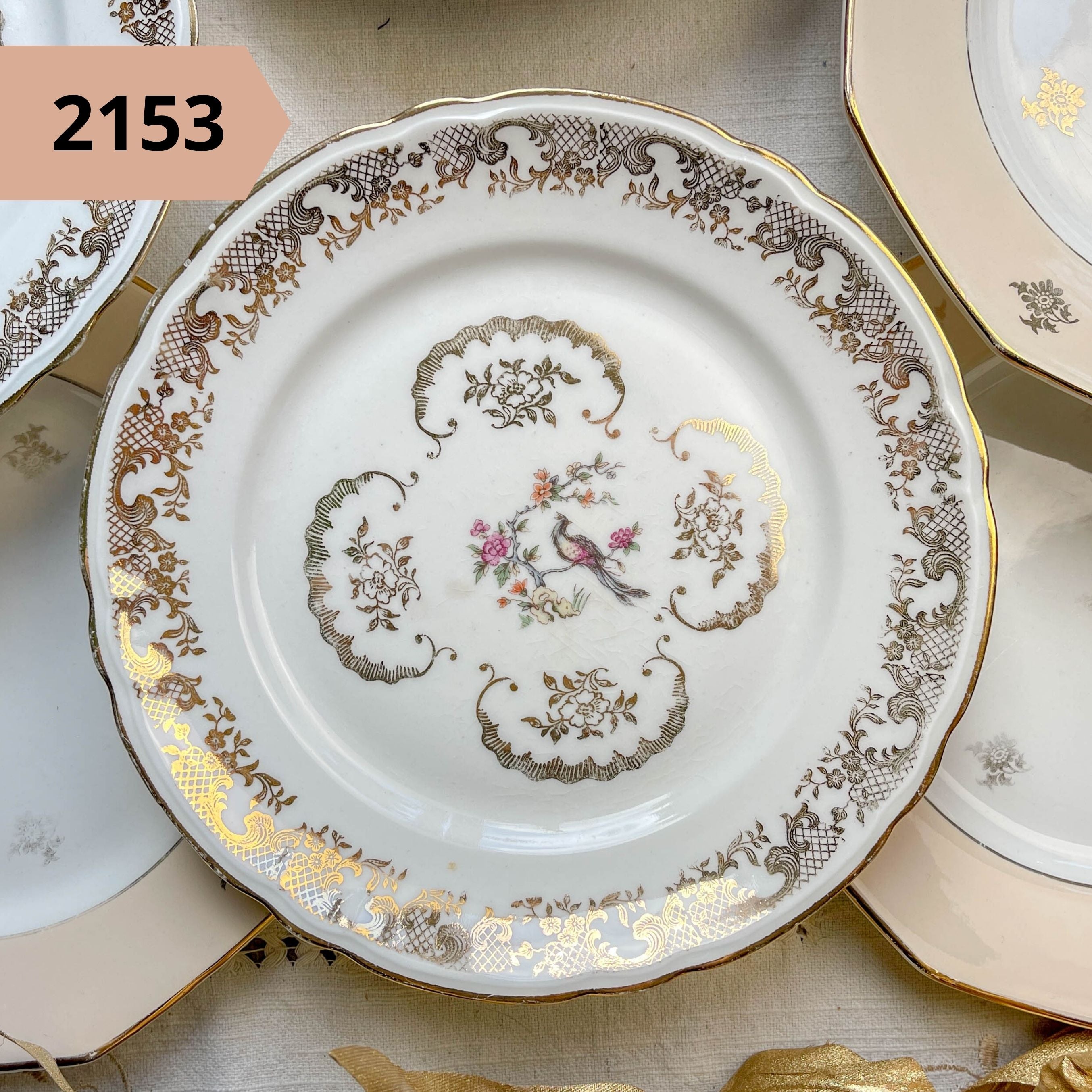 PETITE Assiette en PORCELAINE fleurie vintage à l'unité