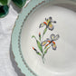 Plat creux en porcelaine vintage blanche verte Iris Moulin des Loups "Sargosse" 1950s