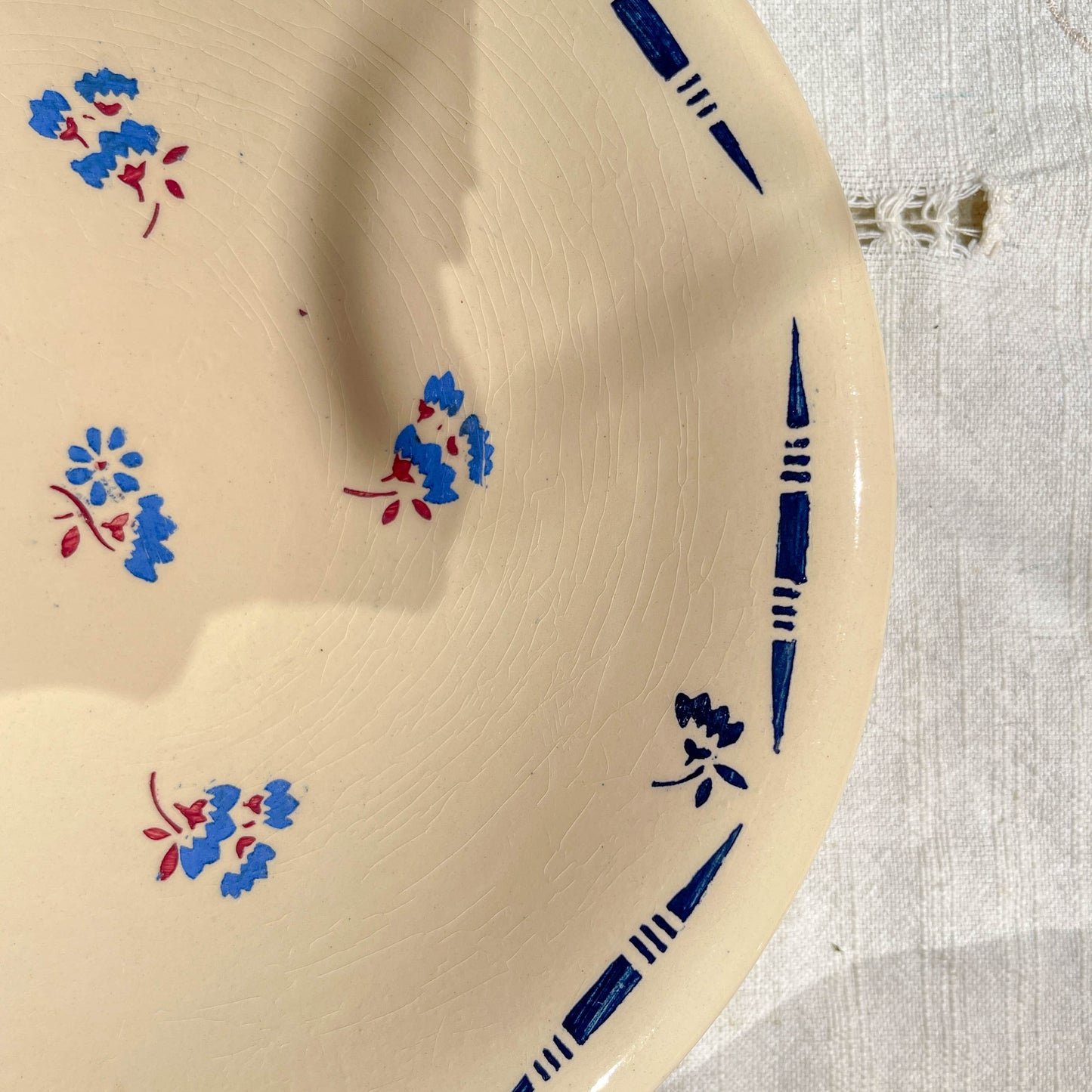 Petit plat creux porcelaine vintage K&g Luneville "Flore" 1950s petites fleures bleues