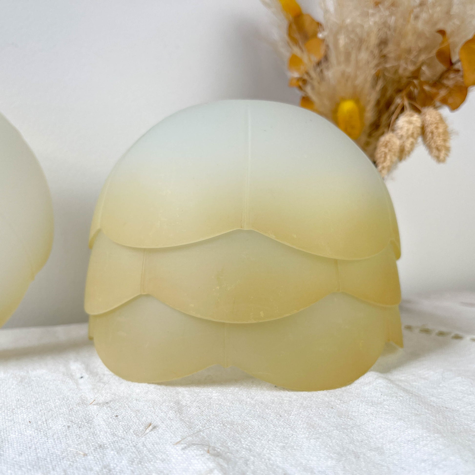 Suspension baladeuse abat-jour en verre dépoli vintage ambré – Lumière douce – Personnalisable