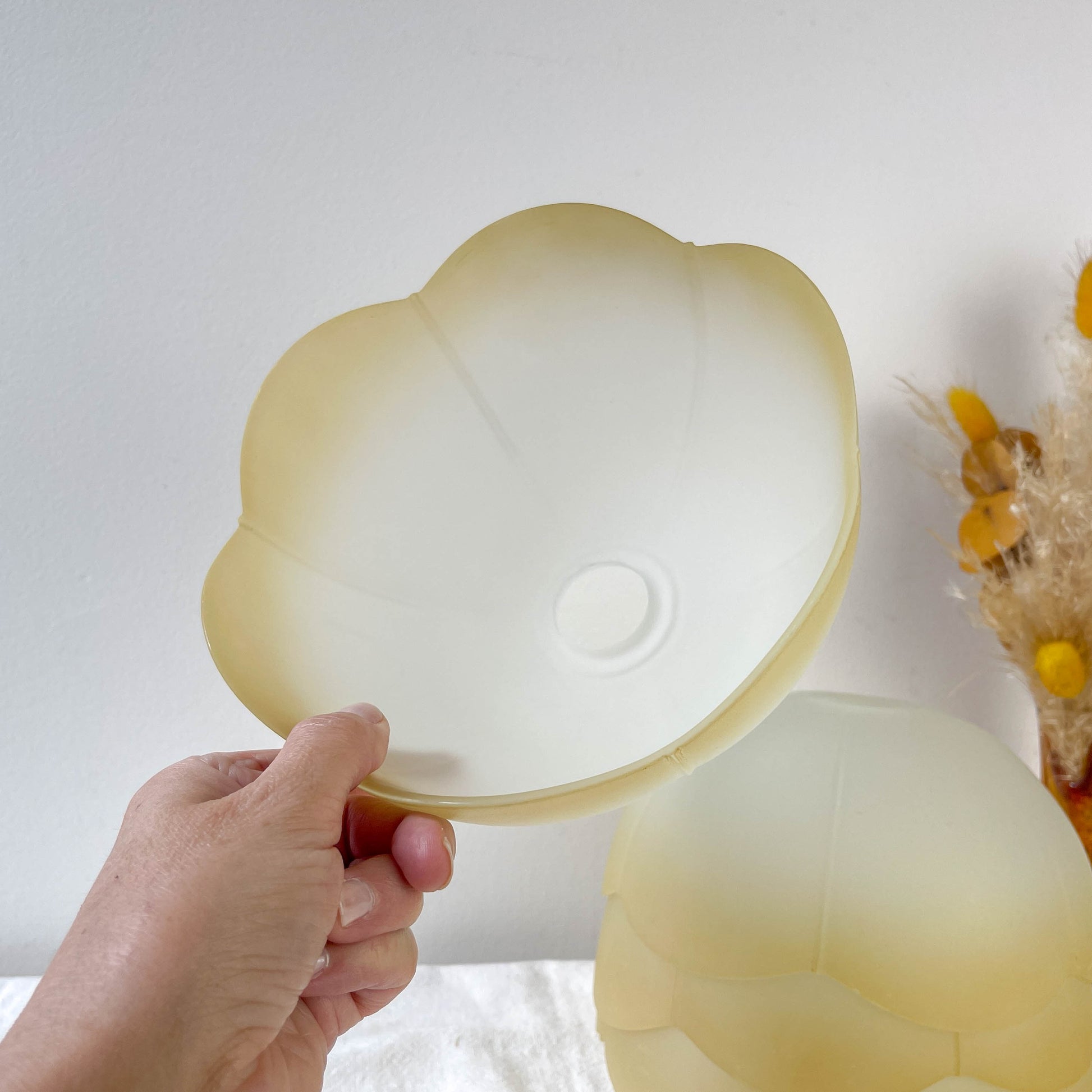 Suspension baladeuse abat-jour en verre dépoli vintage ambré – Lumière douce – Personnalisable