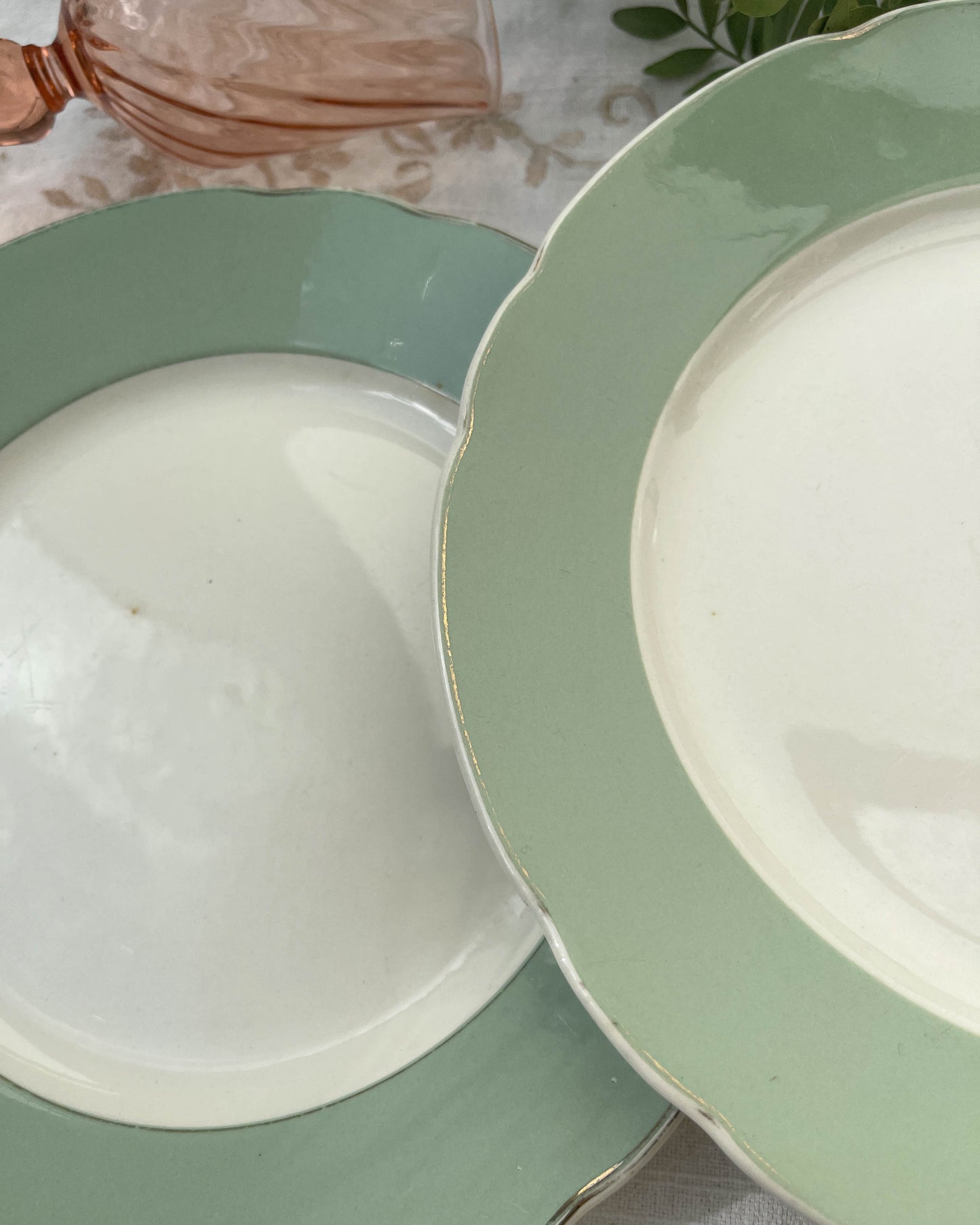 6 Assiettes porcelaine + 6 petites assiettes dépareillées vintage
