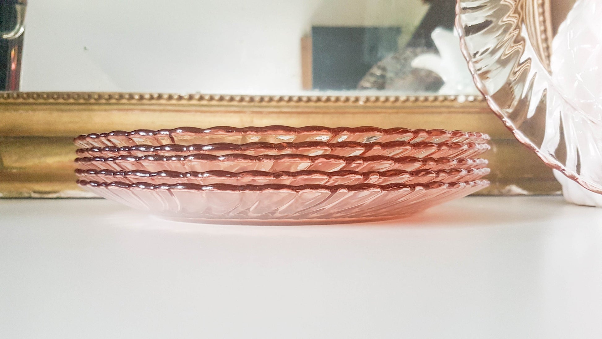 6 Assiettes plates Luminarc modèle ROSALINE en verre dépression rose - violn.fr