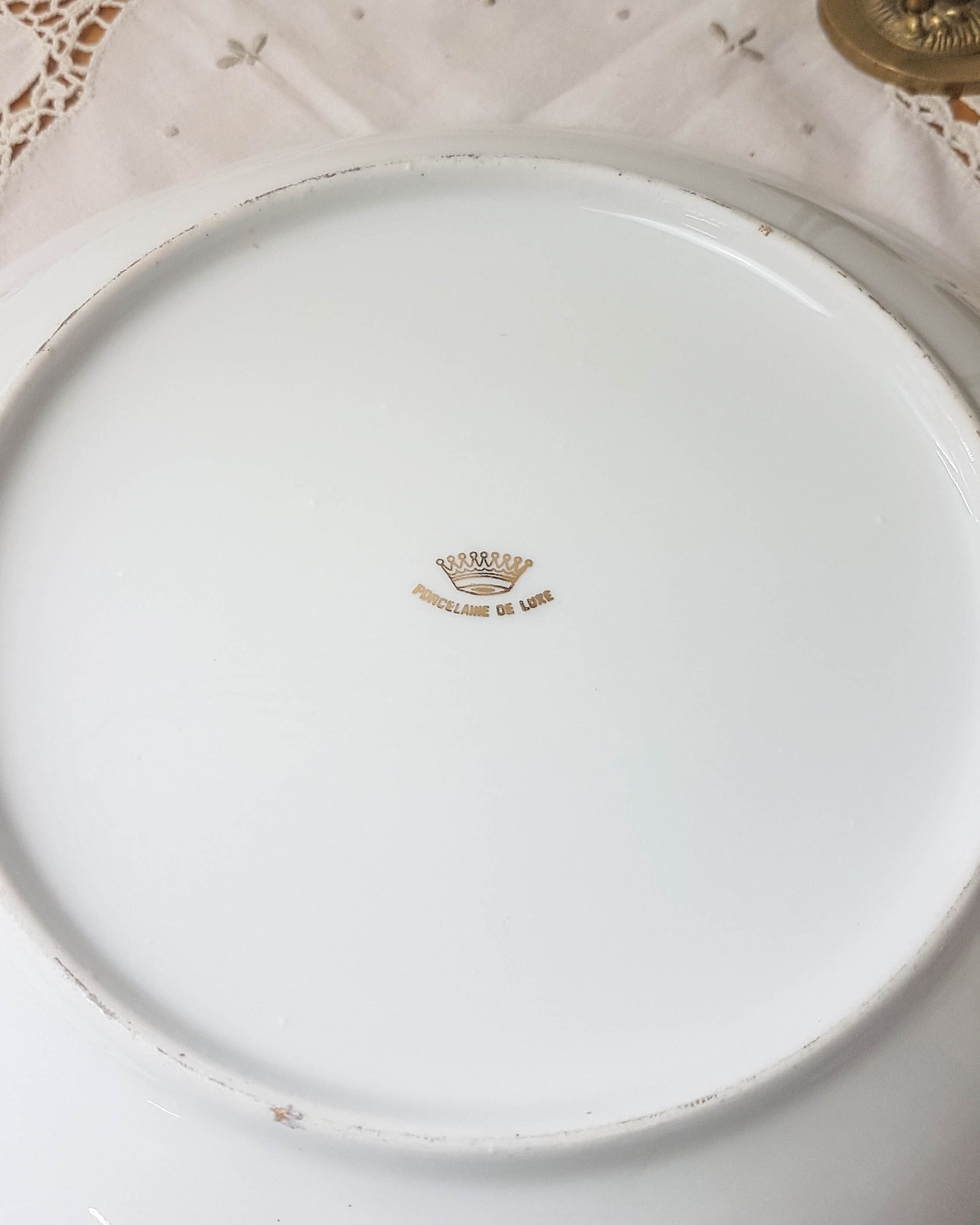 Plat creux vintage en porcelaine de Limoges FD Chauvigny motif Rose - violn.fr