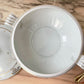 Soupière en porcelaine de Berry Blanche doré