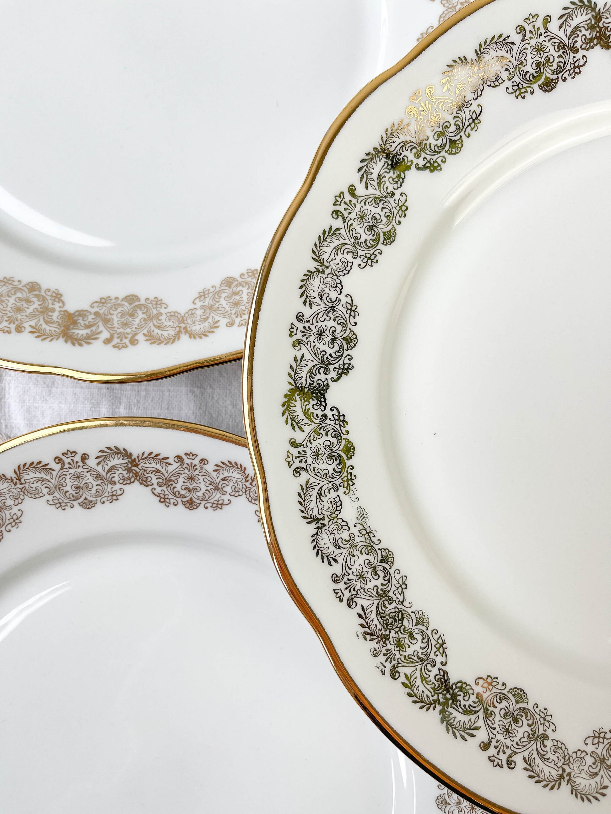 6 Assiettes plates en porcelaine blanche doré CHAUVIGNY LIMOGES - violn.fr