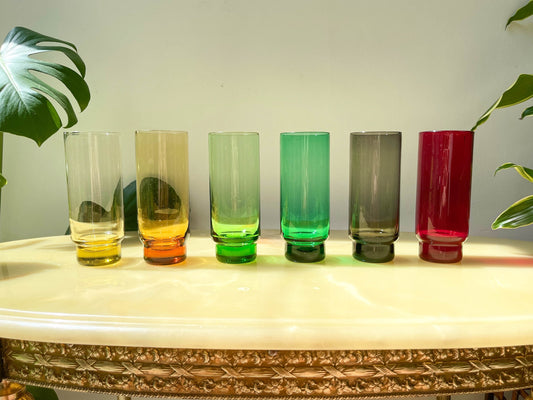 6 Verres colorés et panier en laiton vintage - violn.fr